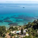 Azur Vila Mpoukaris