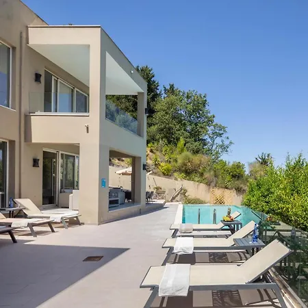 Vila Azur Mpoukaris